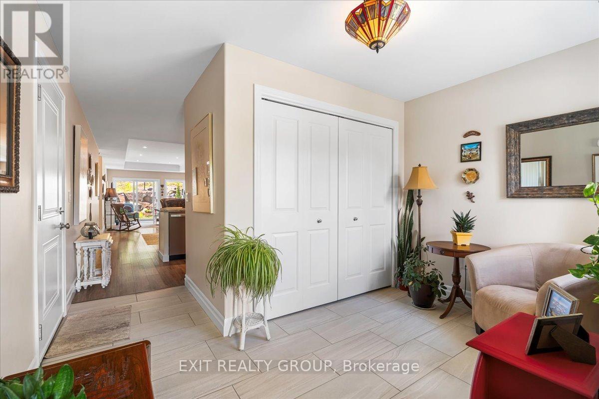 20 Gladstone Street, Madoc, ON - Indoor