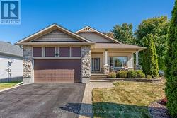 140 PECKETT DRIVE Carleton Place, ON K7C 4V3