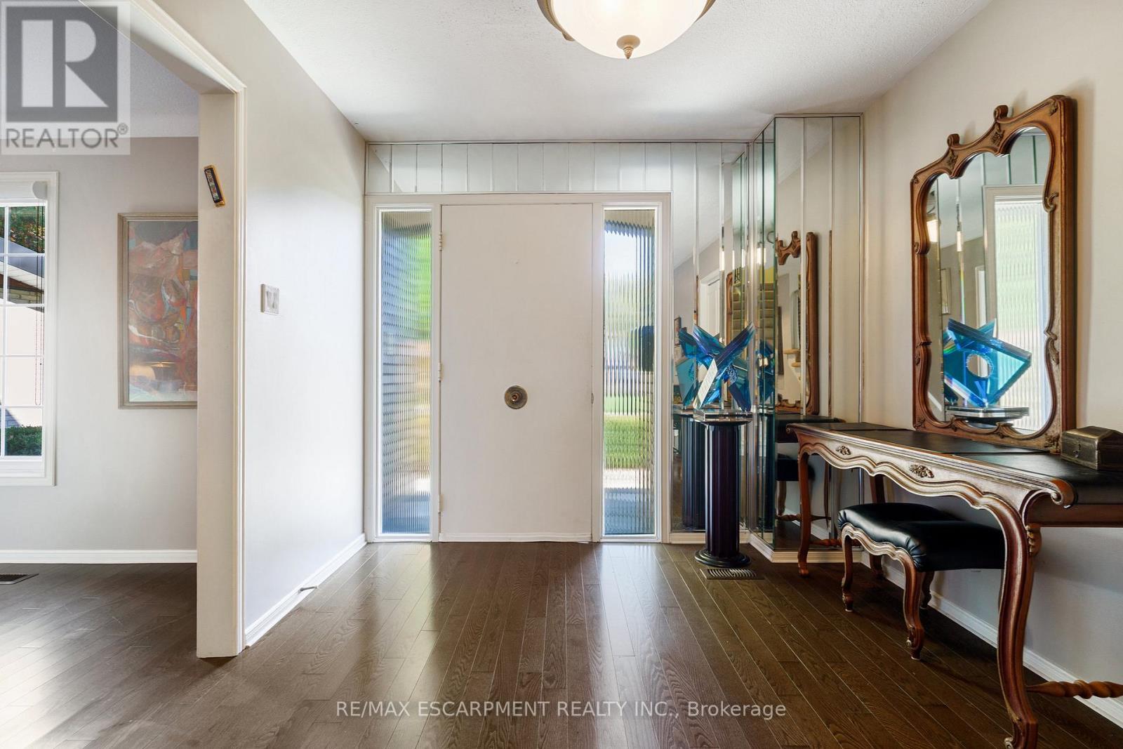 75 Terrace Drive, Hamilton, ON - Indoor Photo Showing Other Room