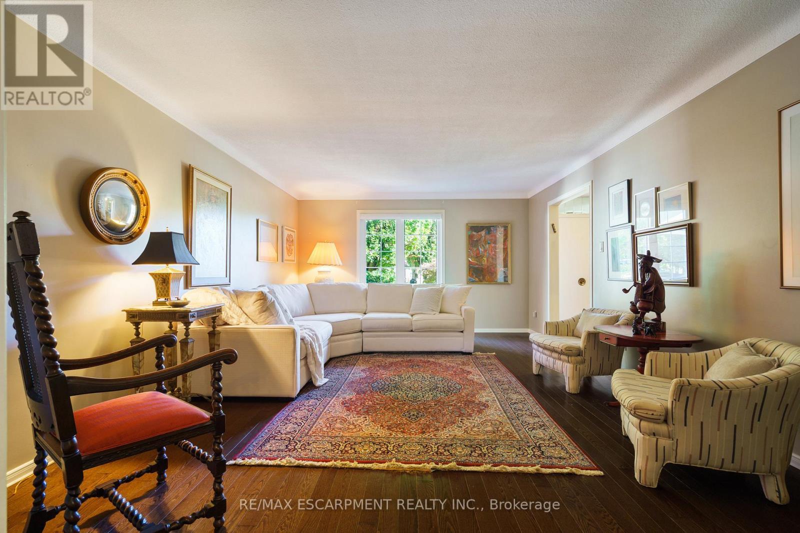 75 Terrace Drive, Hamilton, ON - Indoor Photo Showing Living Room