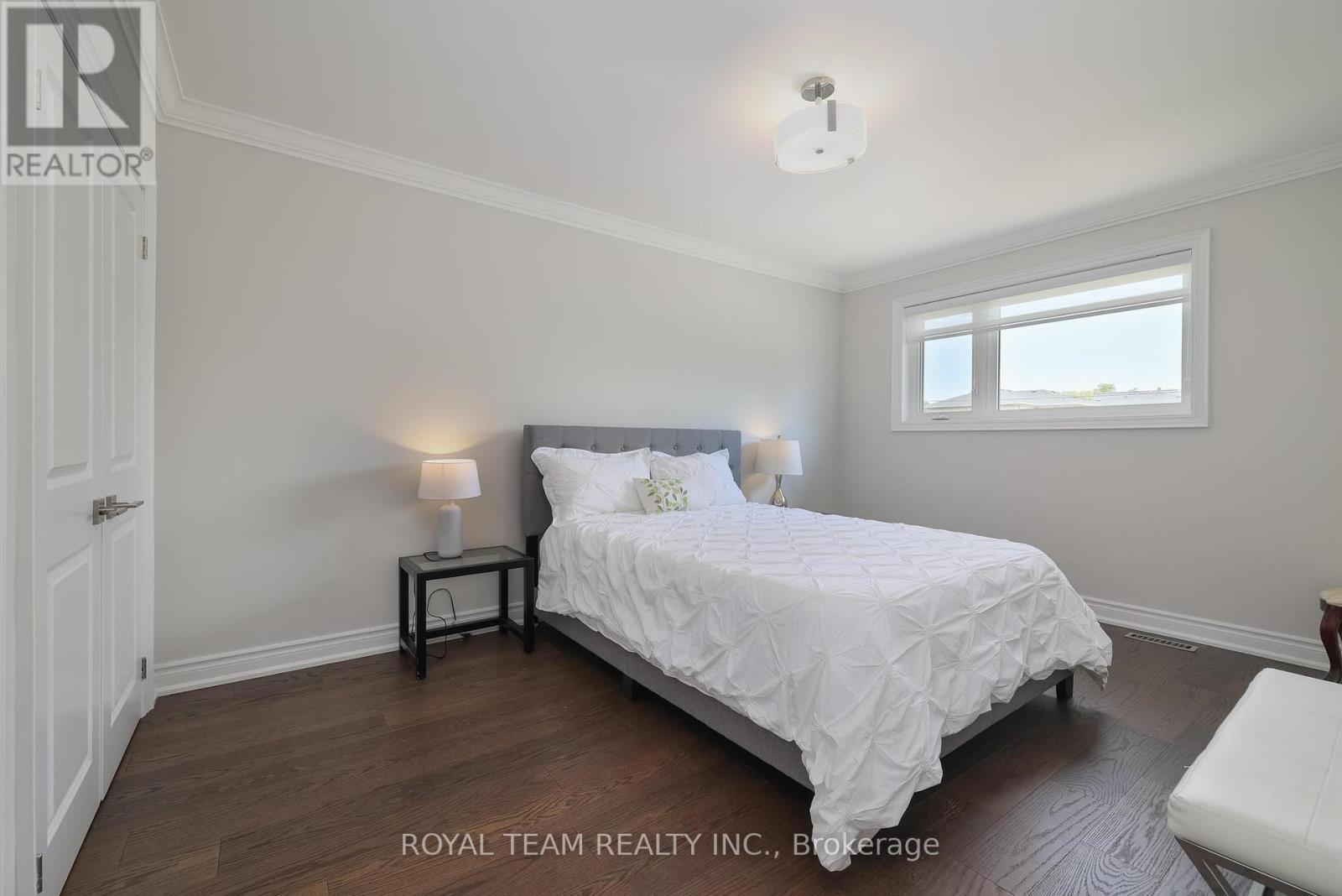 6 Crioline Road, Toronto, ON - Indoor Photo Showing Bedroom