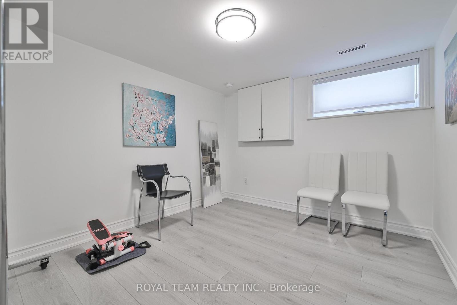 6 Crioline Road, Toronto, ON - Indoor