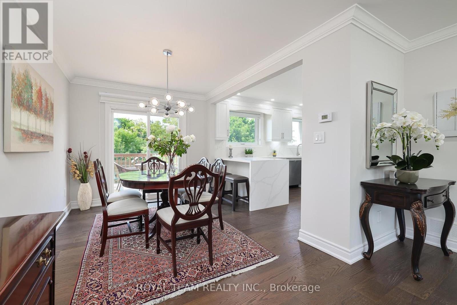 6 Crioline Road, Toronto, ON - Indoor Photo Showing Dining Room