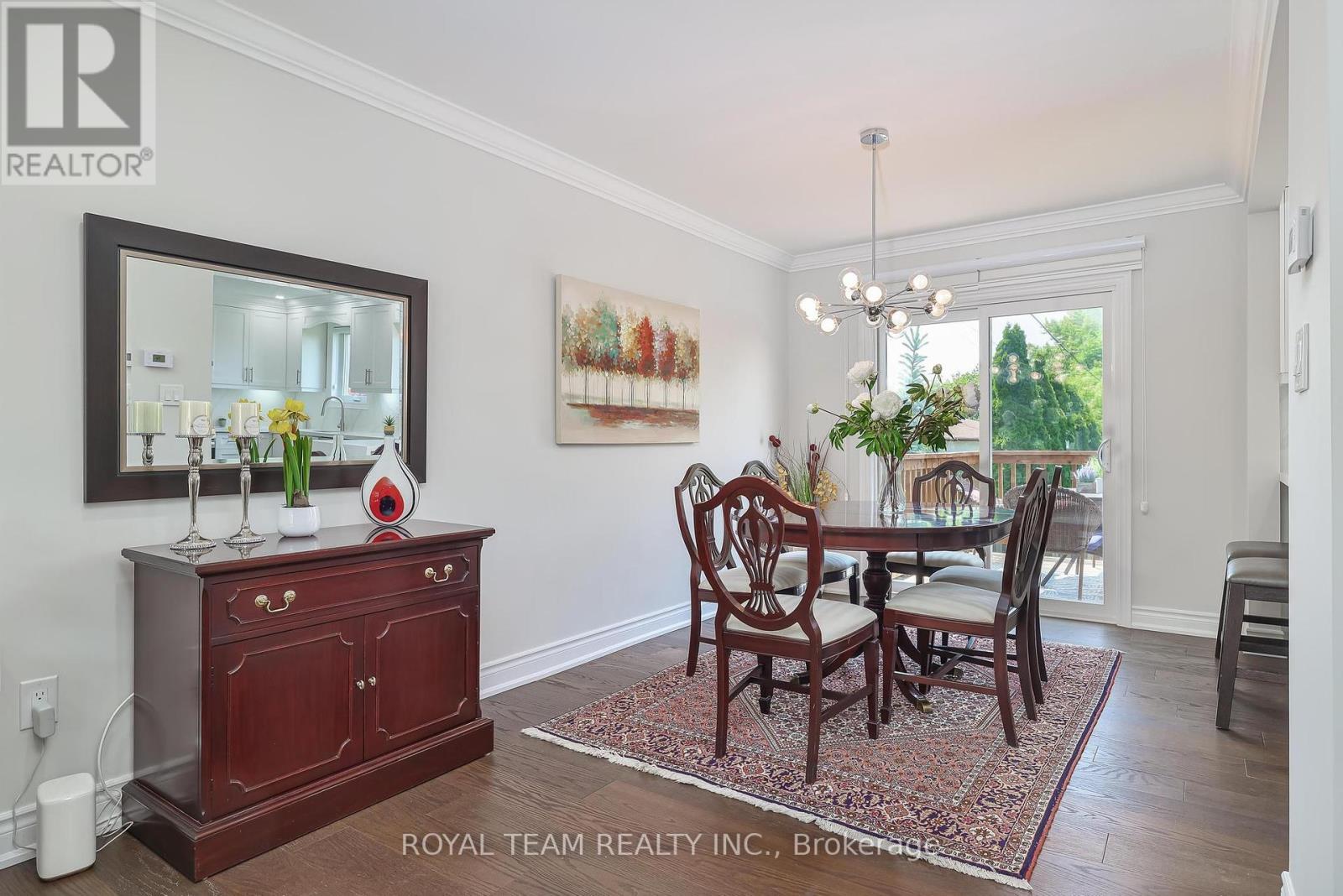 6 Crioline Road, Toronto, ON - Indoor Photo Showing Dining Room