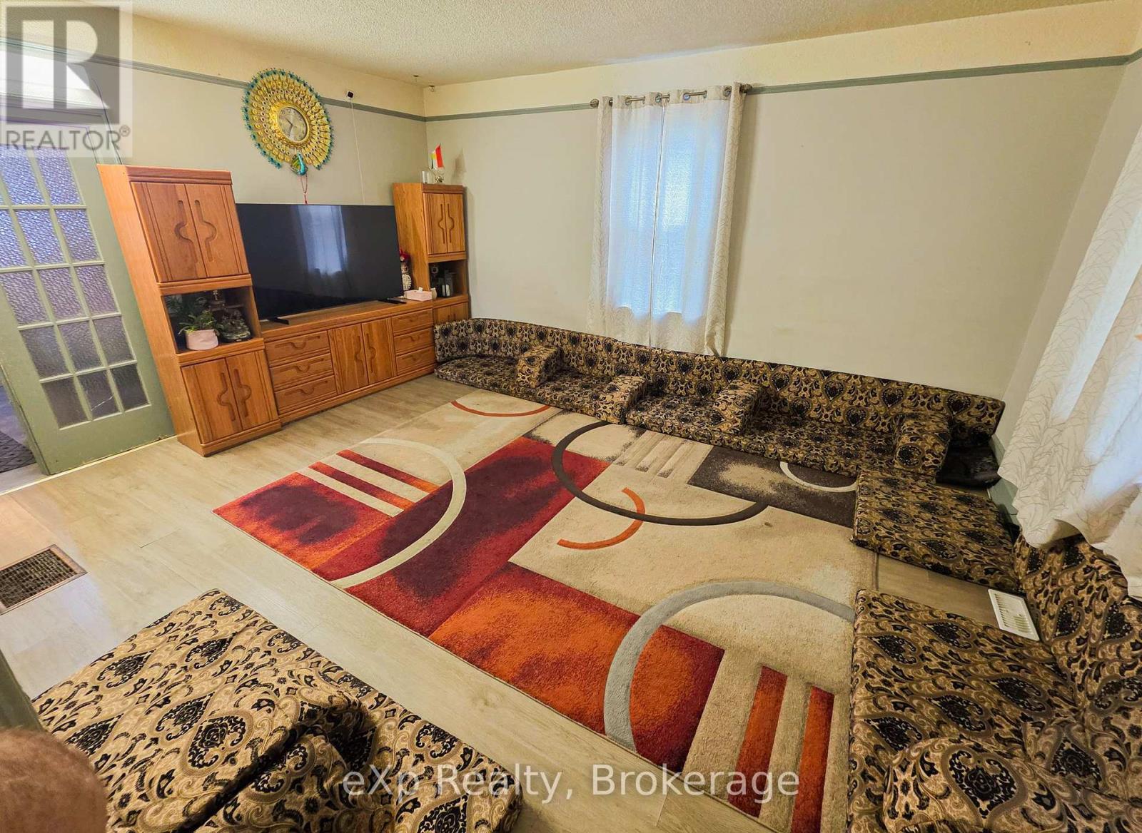 191 Frances Street, North Huron (Wingham), ON - Indoor Photo Showing Living Room