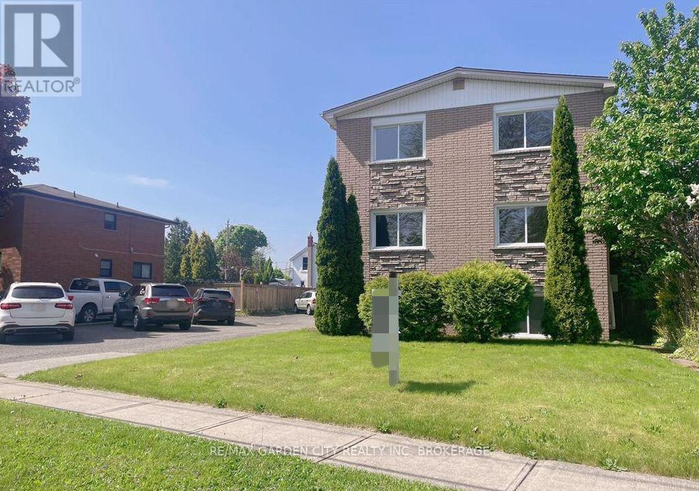 4 - 15 John Street, St. Catharines (Port Dalhousie), ON - Outdoor