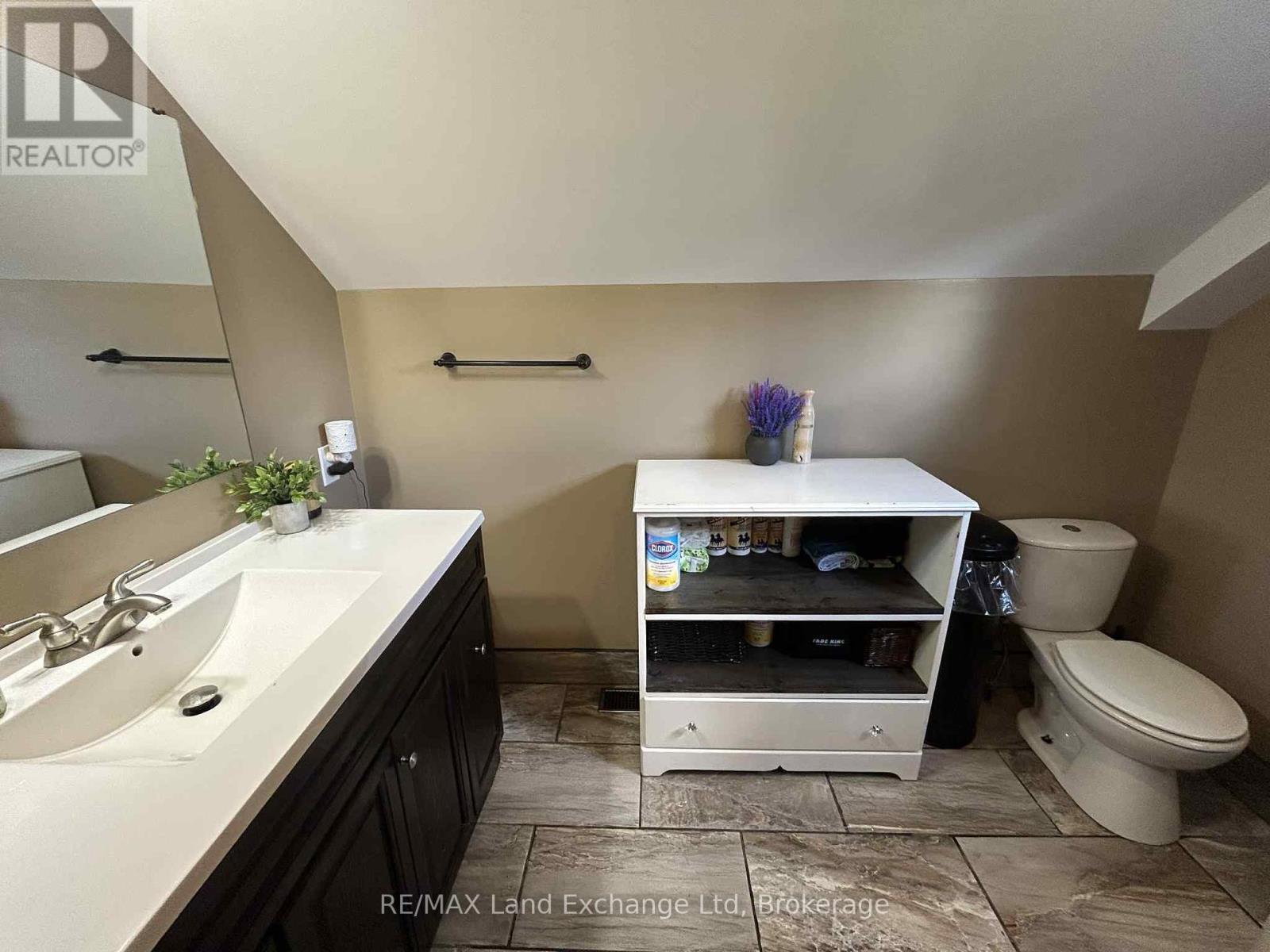 202 Union Street, North Huron (Blyth), ON - Indoor Photo Showing Bathroom