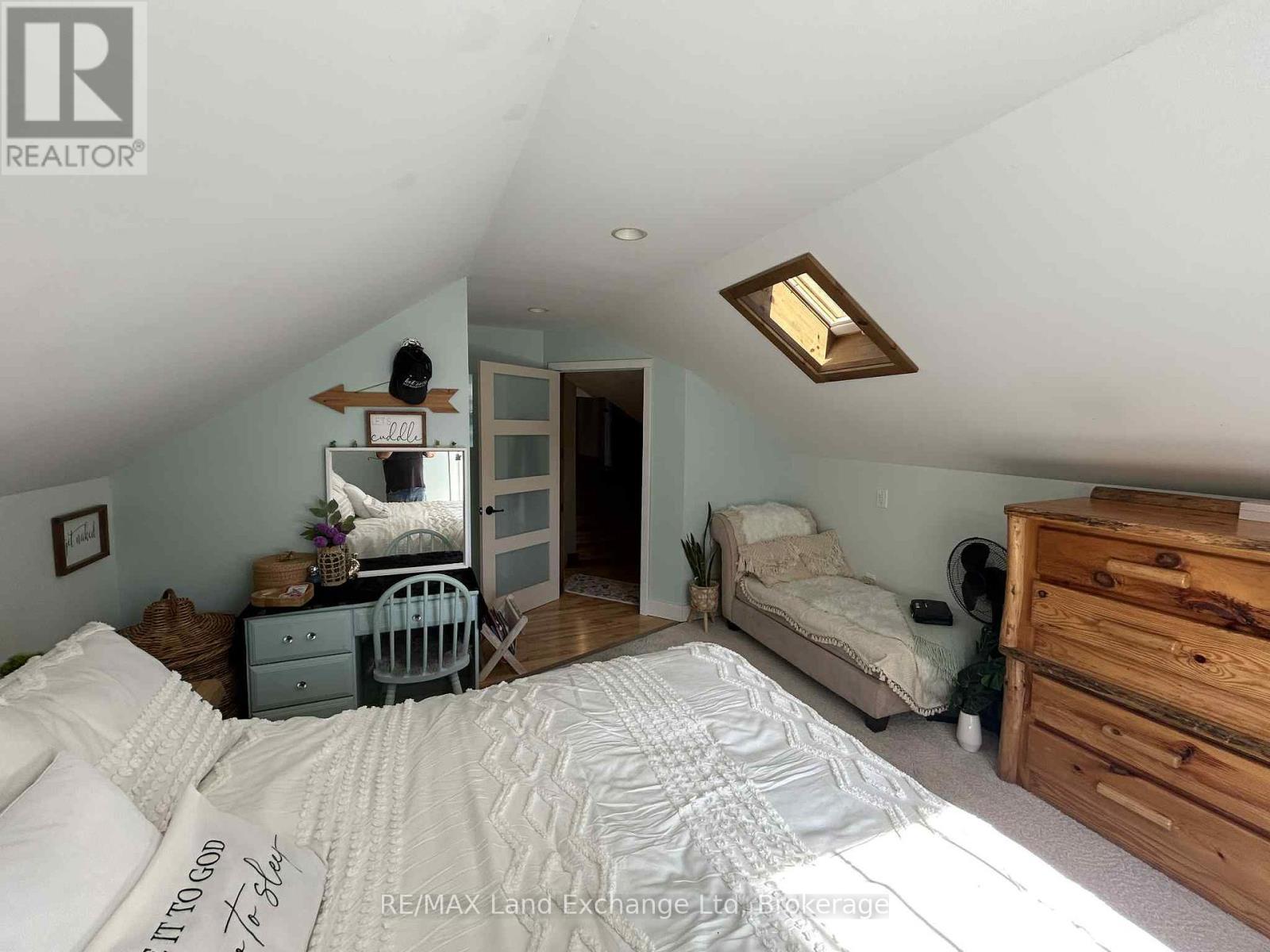 202 Union Street, North Huron (Blyth), ON - Indoor Photo Showing Bedroom
