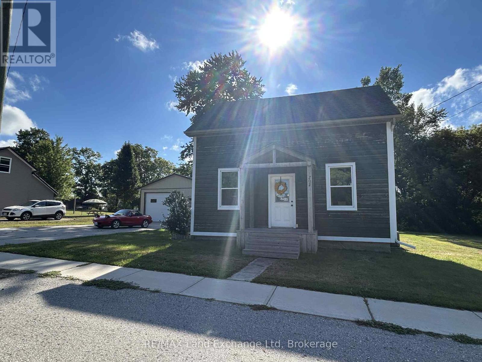 202 Union Street, North Huron (Blyth), ON - Outdoor