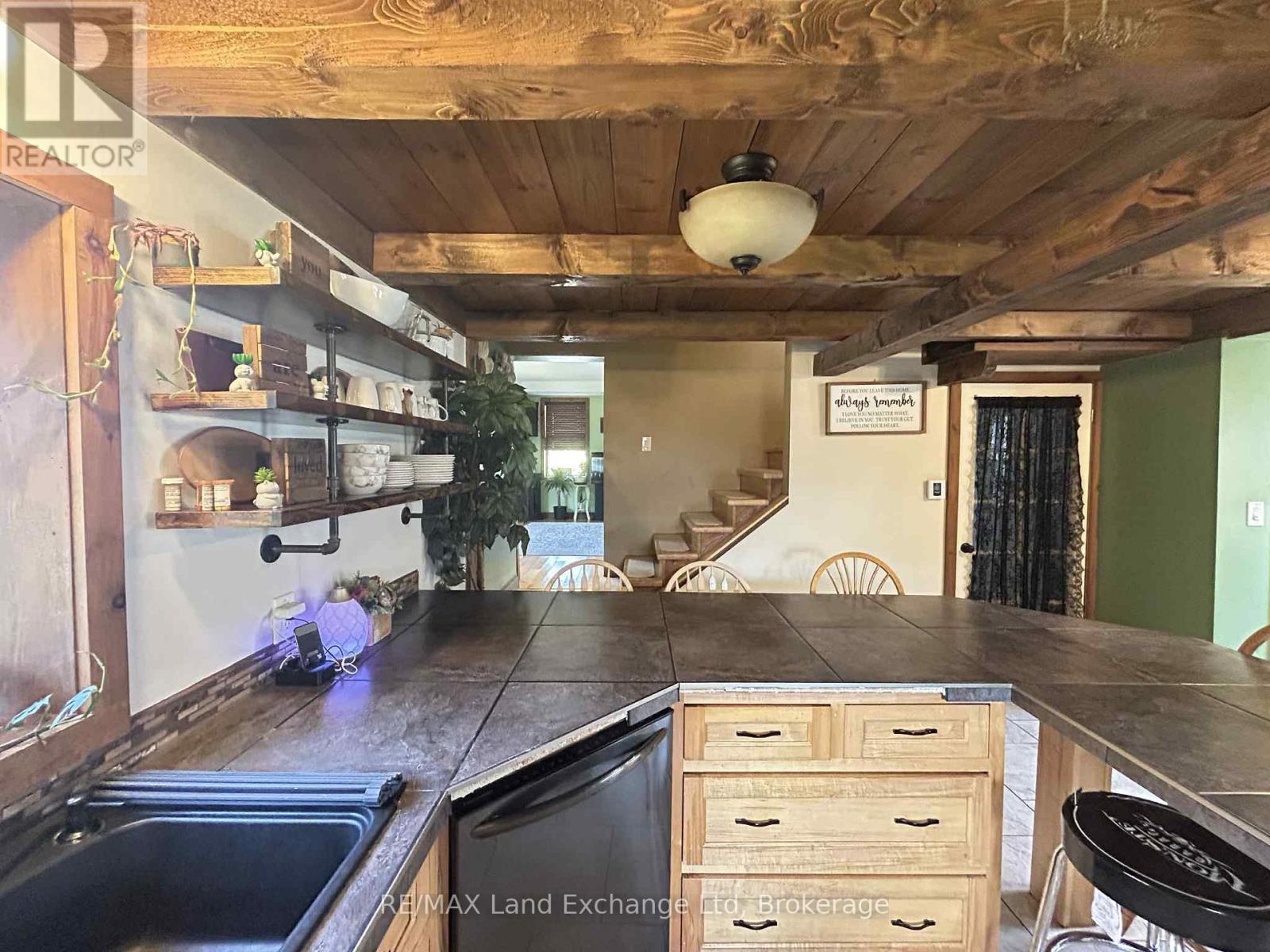 202 Union Street, North Huron (Blyth), ON - Indoor Photo Showing Kitchen