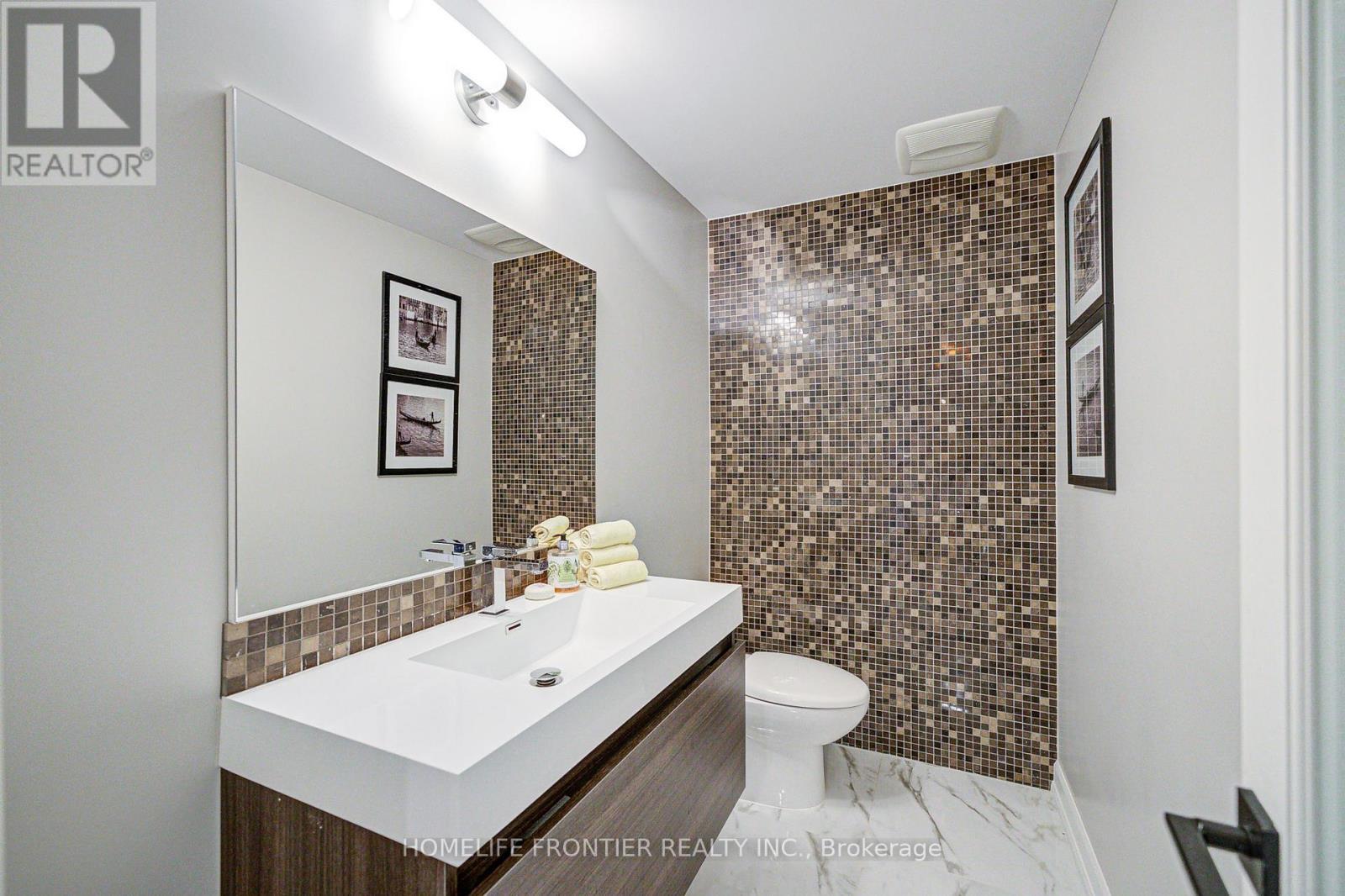 236 Farrell Road, Vaughan, ON - Indoor Photo Showing Bathroom