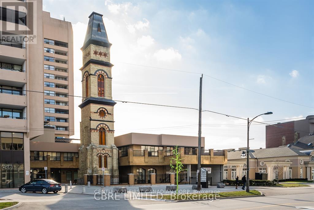 212 - 379 Dundas Street, London East (East K), ON