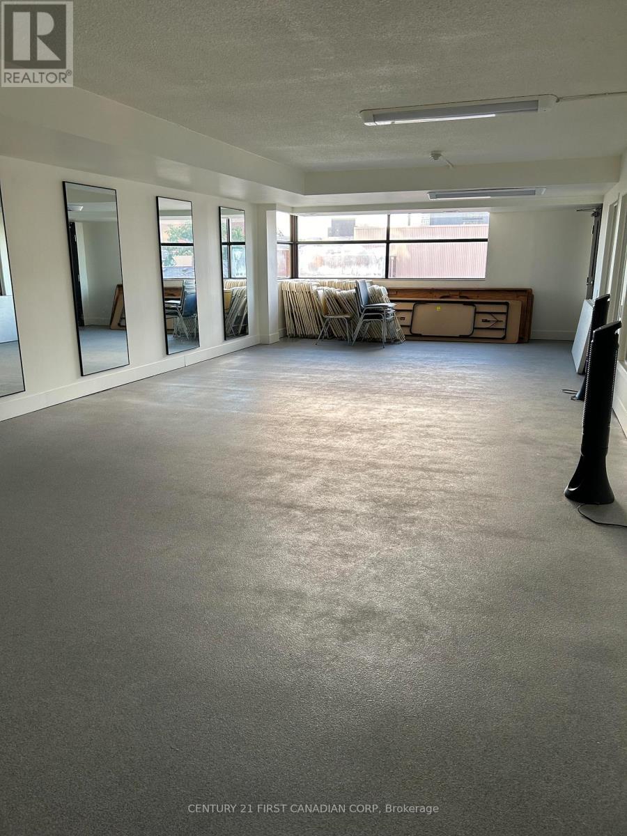 212 - 379 Dundas Street, London East (East K), ON