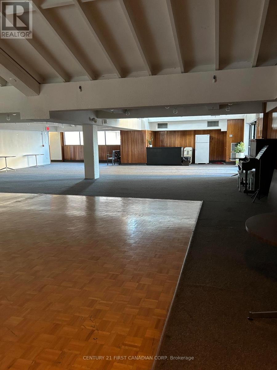 212 - 379 Dundas Street, London East (East K), ON