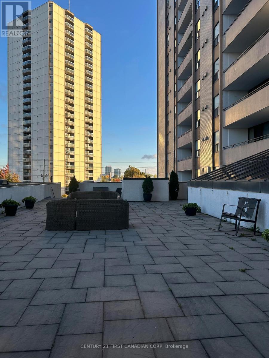 212 - 379 Dundas Street, London East (East K), ON