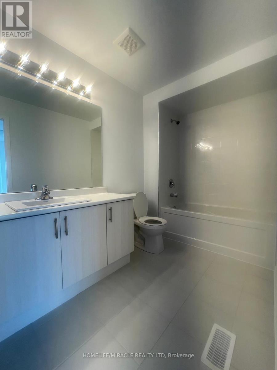 203 Monarch Avenue, Ajax, ON - Indoor Photo Showing Bathroom