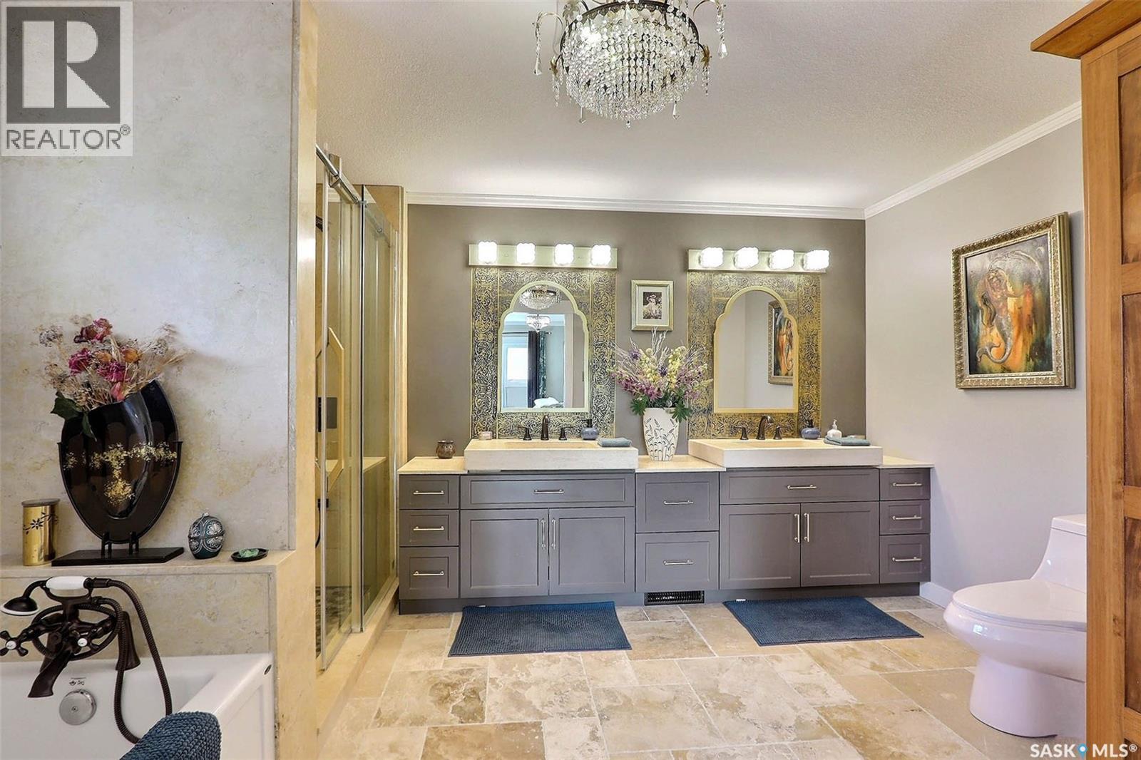 6111 Madden Place, Buckland Rm No. 491, SK - Indoor Photo Showing Bathroom