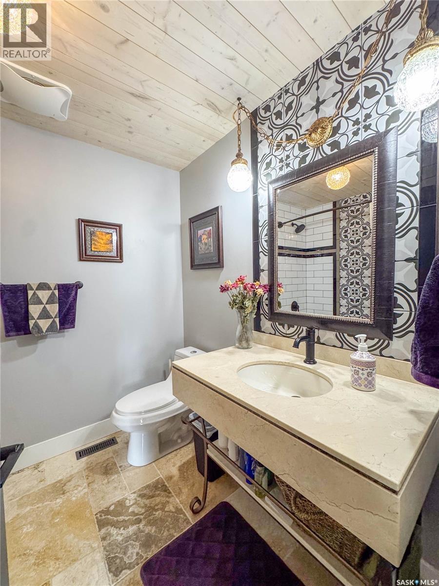 6111 Madden Place, Buckland Rm No. 491, SK - Indoor Photo Showing Bathroom