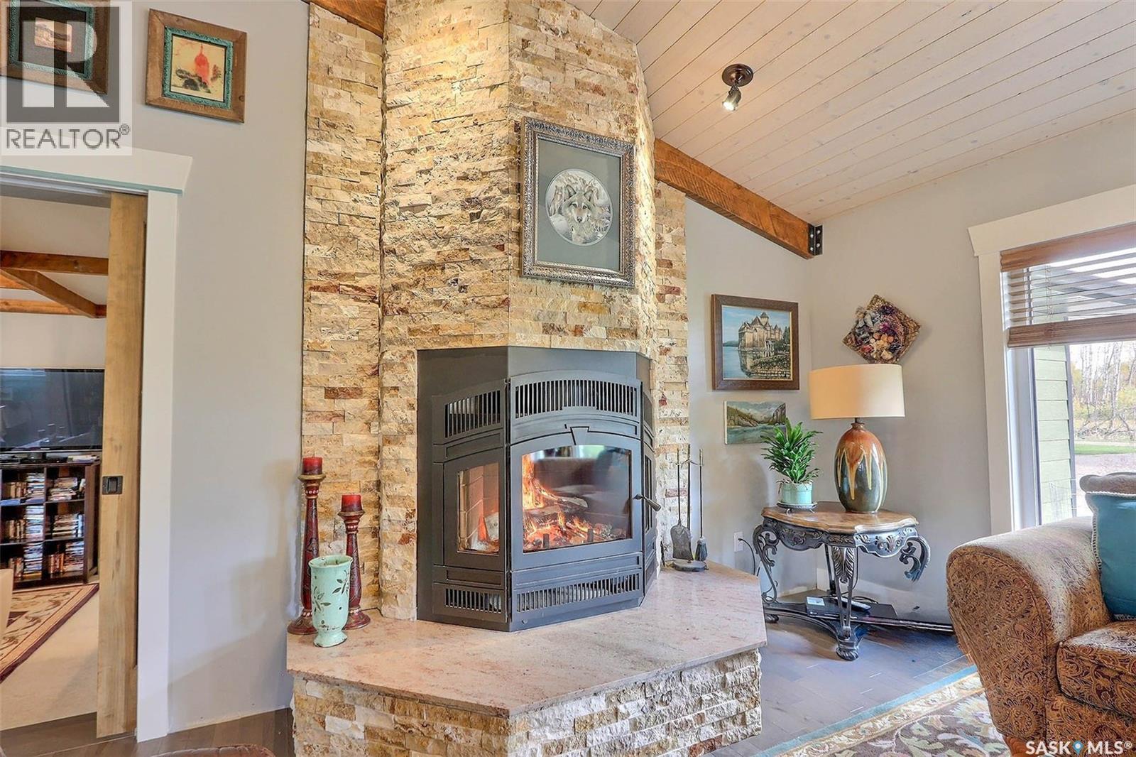 6111 Madden Place, Buckland Rm No. 491, SK - Indoor Photo Showing Living Room With Fireplace