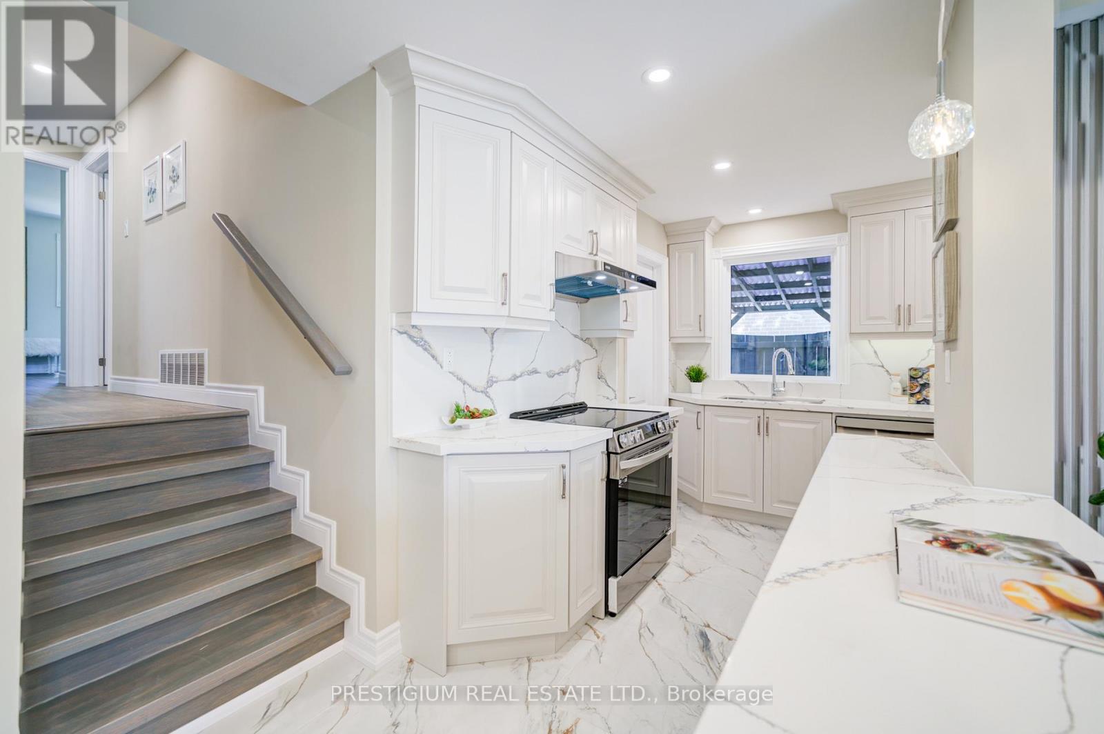 Upper Level - 6 Willis Drive, Brampton, ON - Indoor Photo Showing Other Room