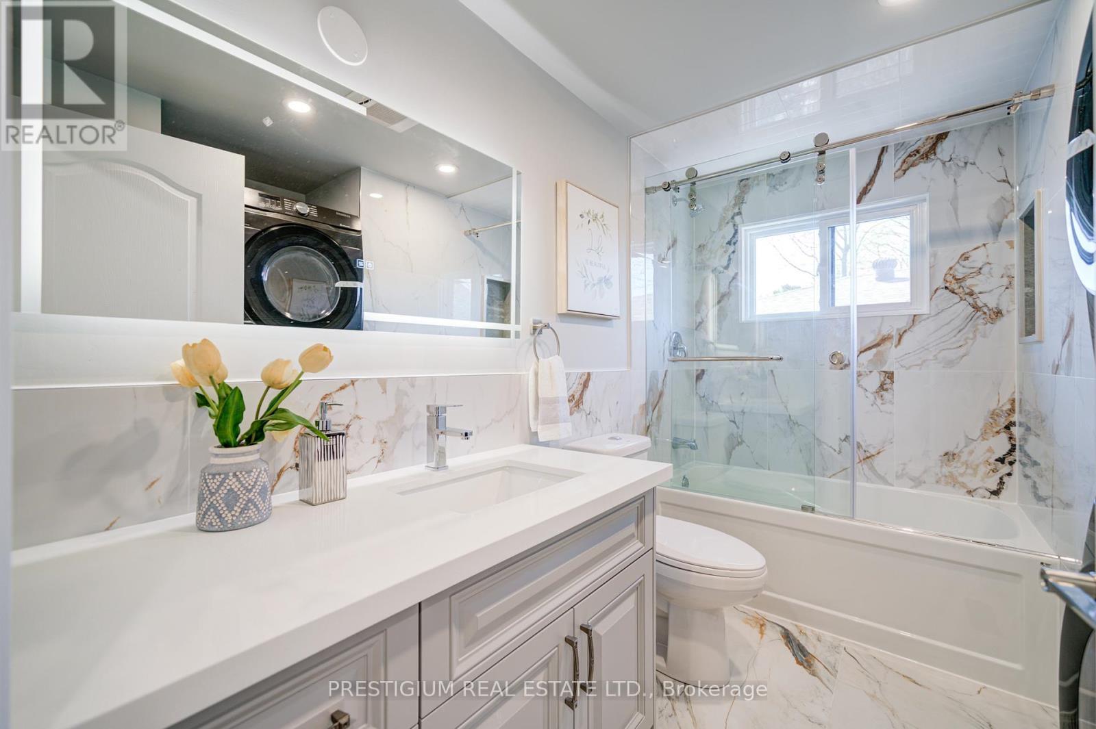 Upper Level - 6 Willis Drive, Brampton, ON - Indoor Photo Showing Bathroom