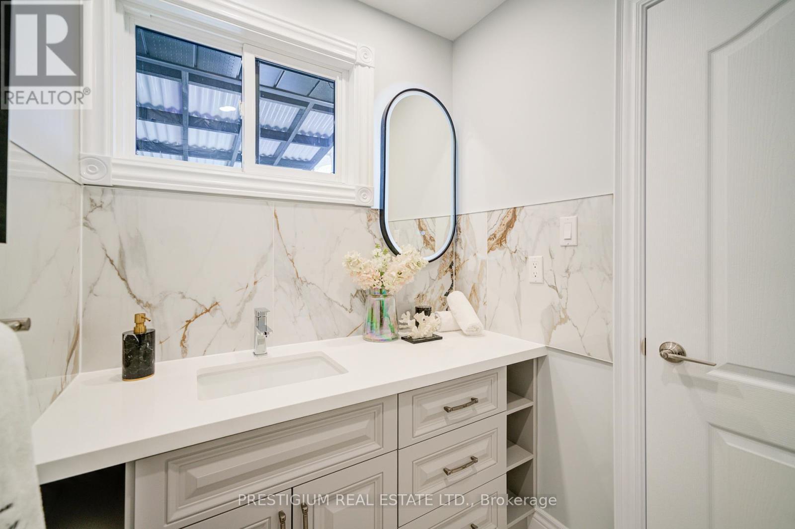 Upper Level - 6 Willis Drive, Brampton, ON - Indoor Photo Showing Bathroom