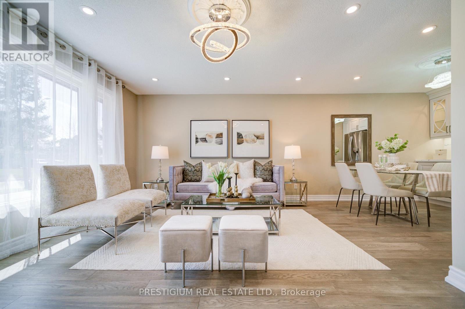 Upper Level - 6 Willis Drive, Brampton, ON - Indoor Photo Showing Living Room