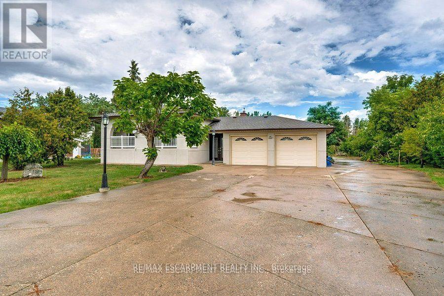 595 Green Mountain Road E, Hamilton, ON - Outdoor