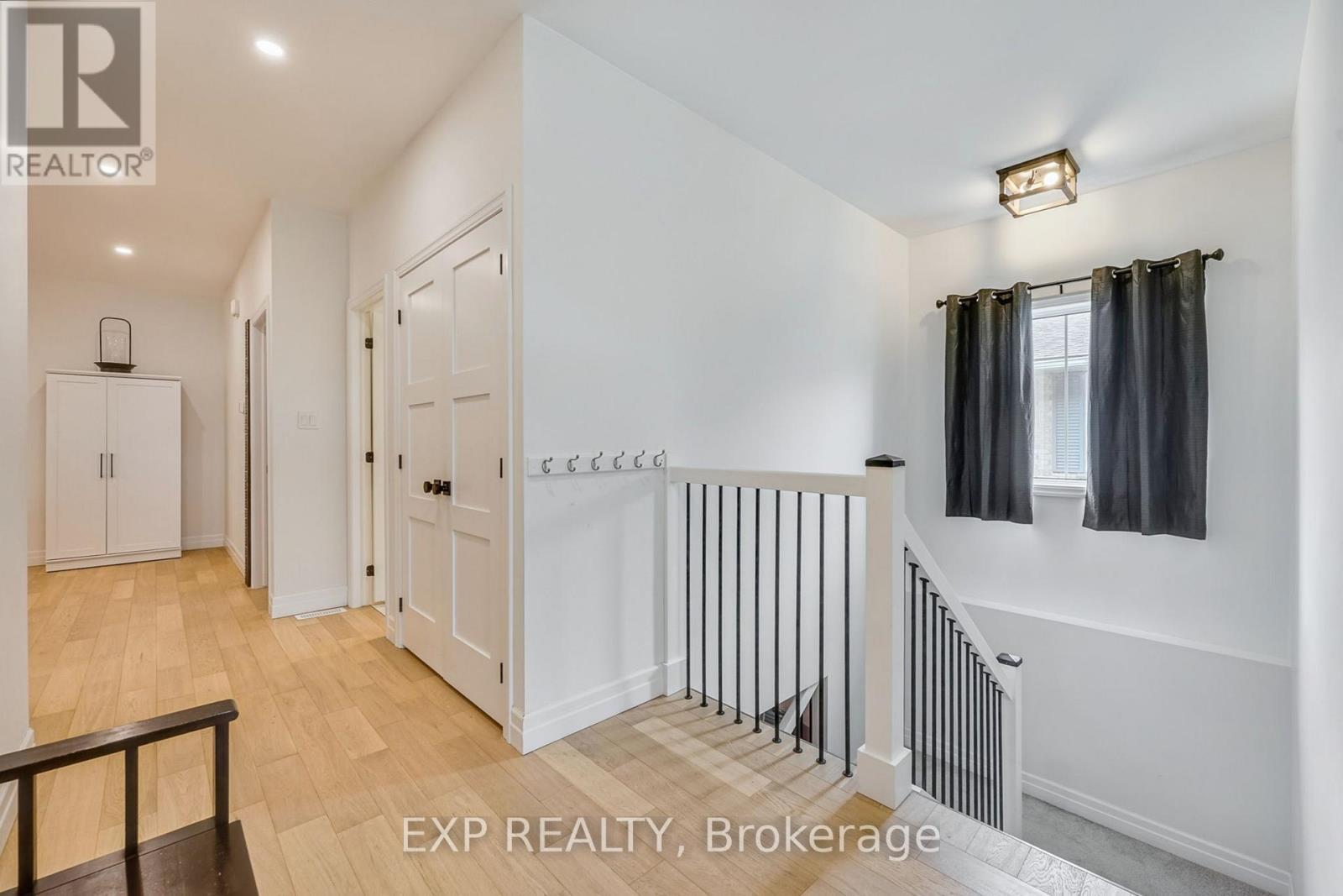 1105 Marietta Street, Howick, ON - Indoor Photo Showing Other Room