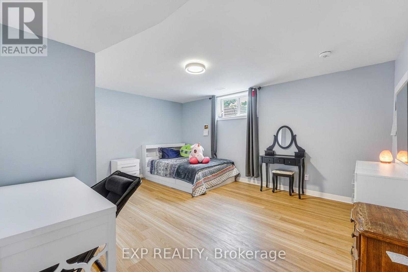 1105 Marietta Street, Howick, ON - Indoor