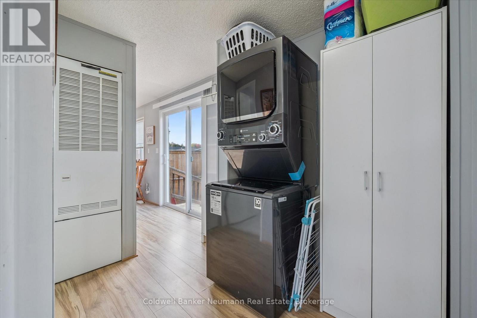 5 Walnut Way, Puslinch, ON - Indoor Photo Showing Other Room