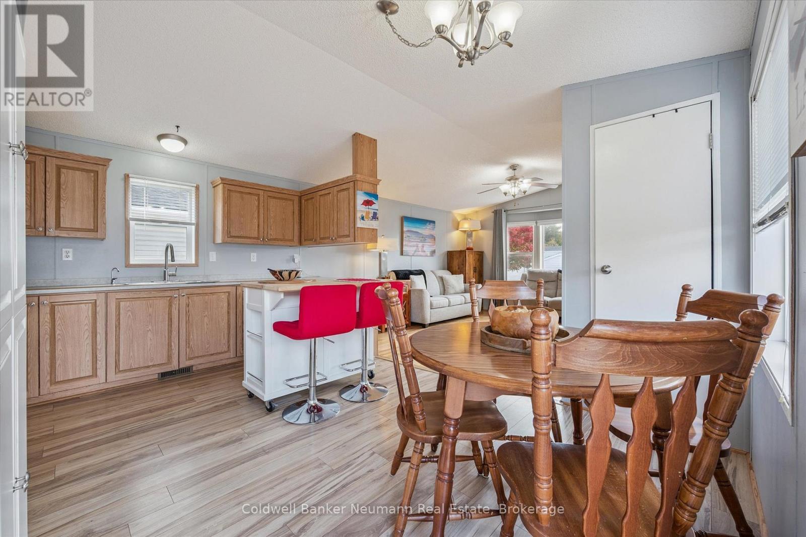 5 Walnut Way, Puslinch, ON - Indoor