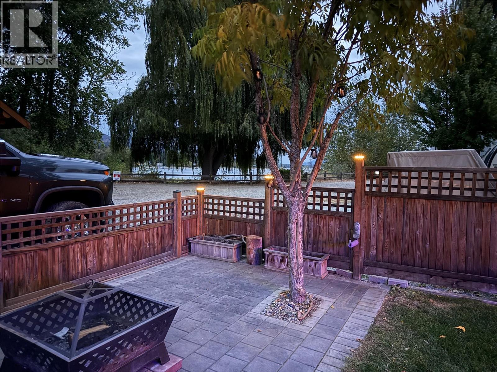 55 Cottonwood Drive N, Lee Creek, BC