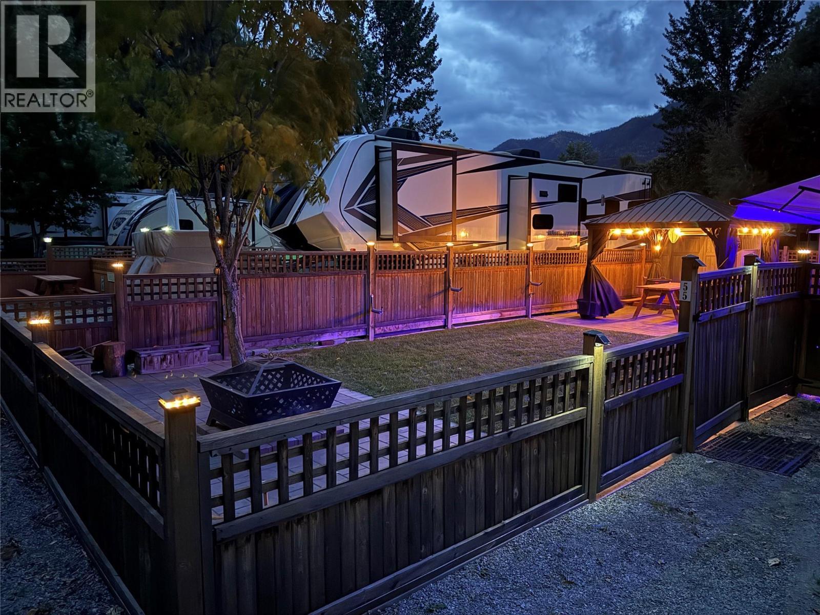 55 Cottonwood Drive N, Lee Creek, BC