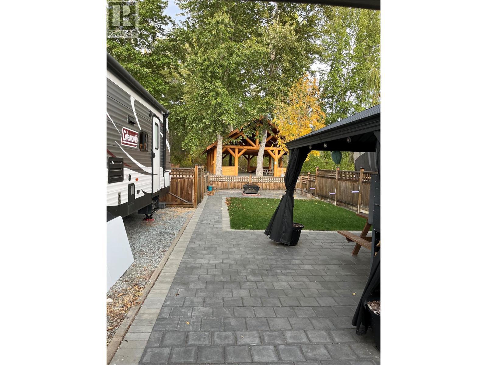 55 Cottonwood Drive N, Lee Creek, BC