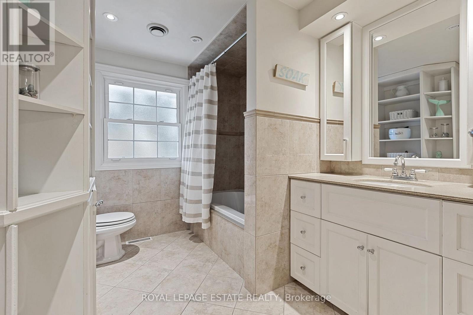4231 Dunvegan Road, Burlington, ON - Indoor Photo Showing Bathroom