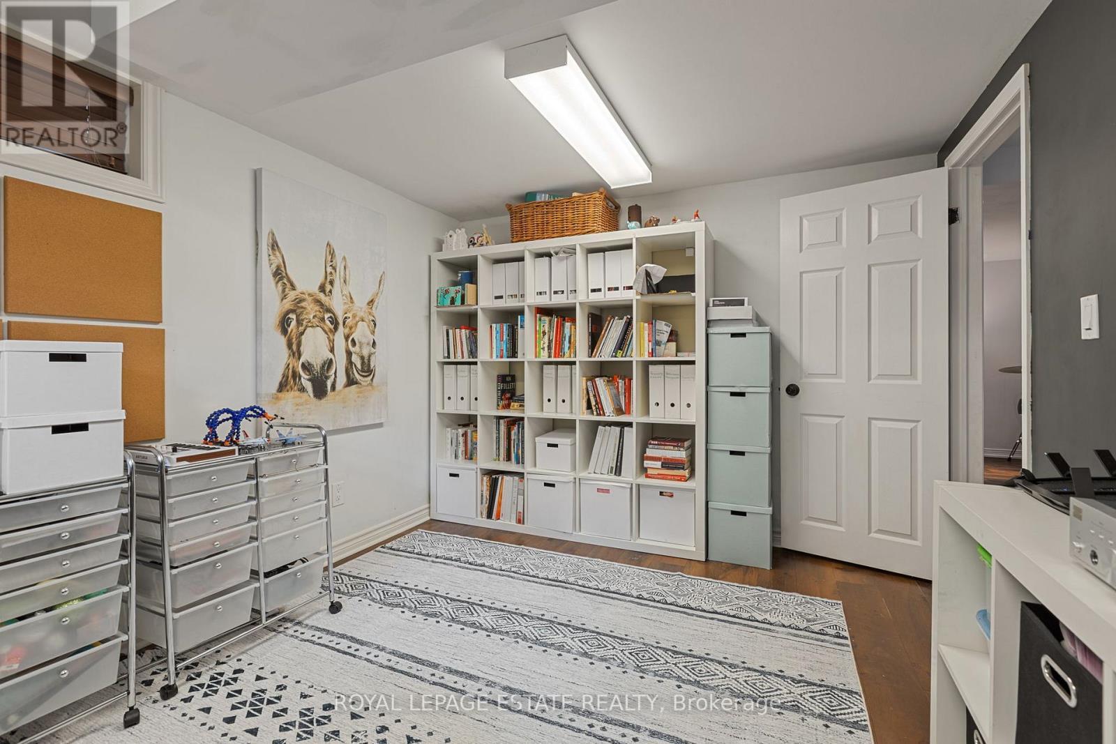 4231 Dunvegan Road, Burlington, ON - Indoor