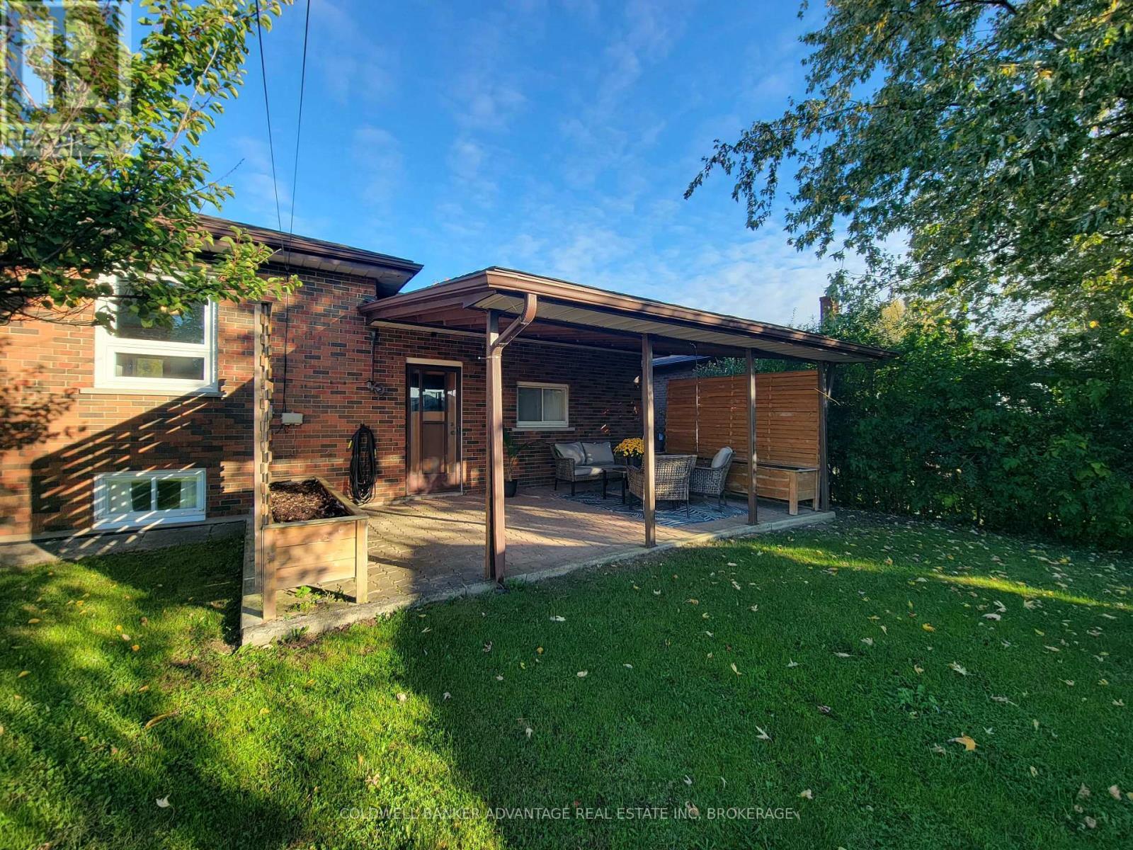 Backyard View Fully Fenced Large Backyard - 280 Clarke Street, Port Colborne (Killaly East), ON - Outdoor