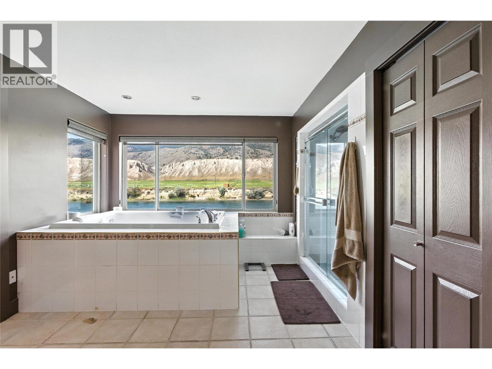 4990 Kipp Road, Kamloops, BC - Indoor Photo Showing Other Room