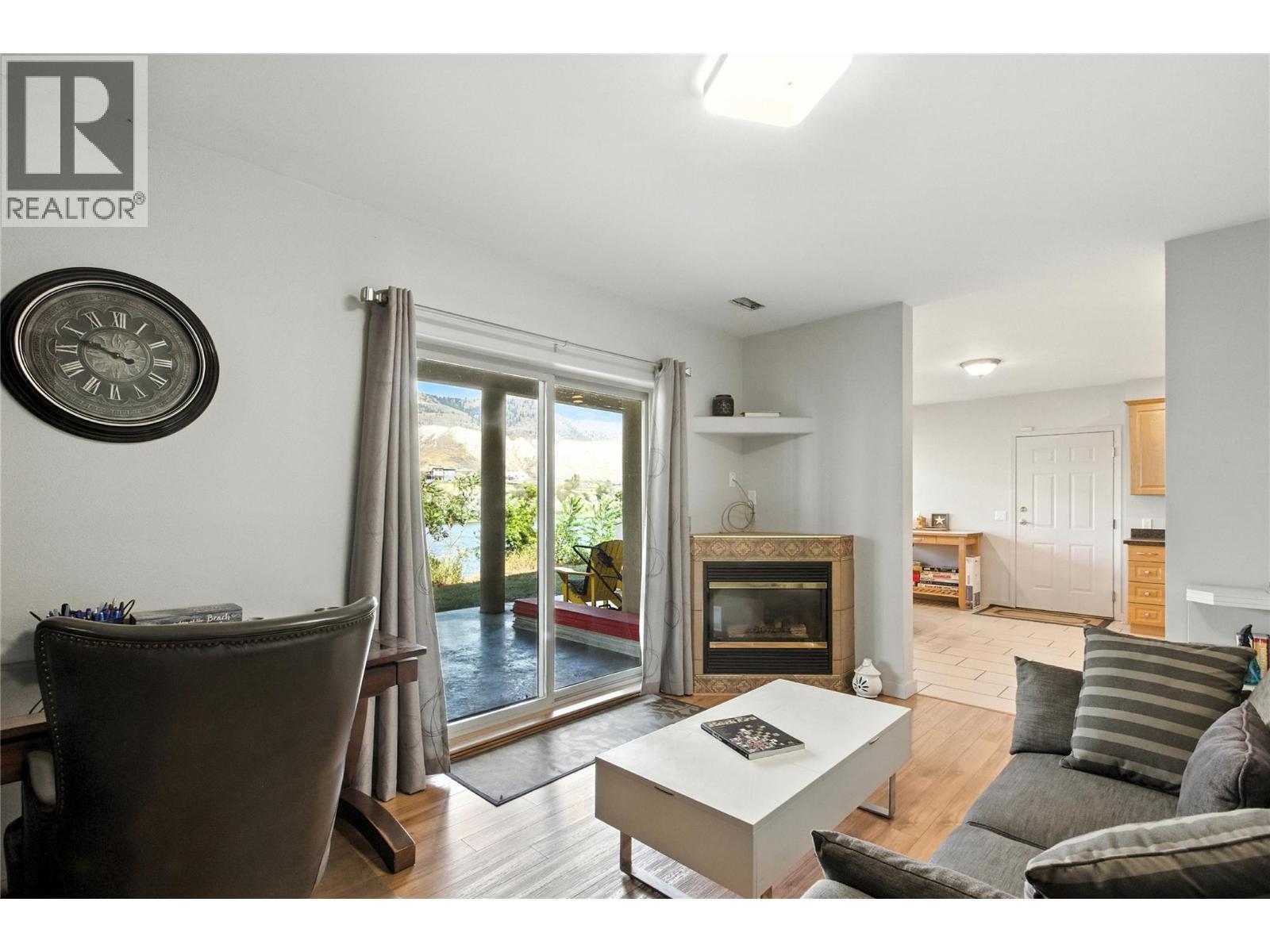 4990 Kipp Road, Kamloops, BC - Indoor Photo Showing Living Room With Fireplace