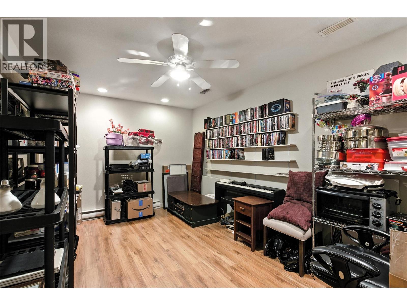 4990 Kipp Road, Kamloops, BC - Indoor