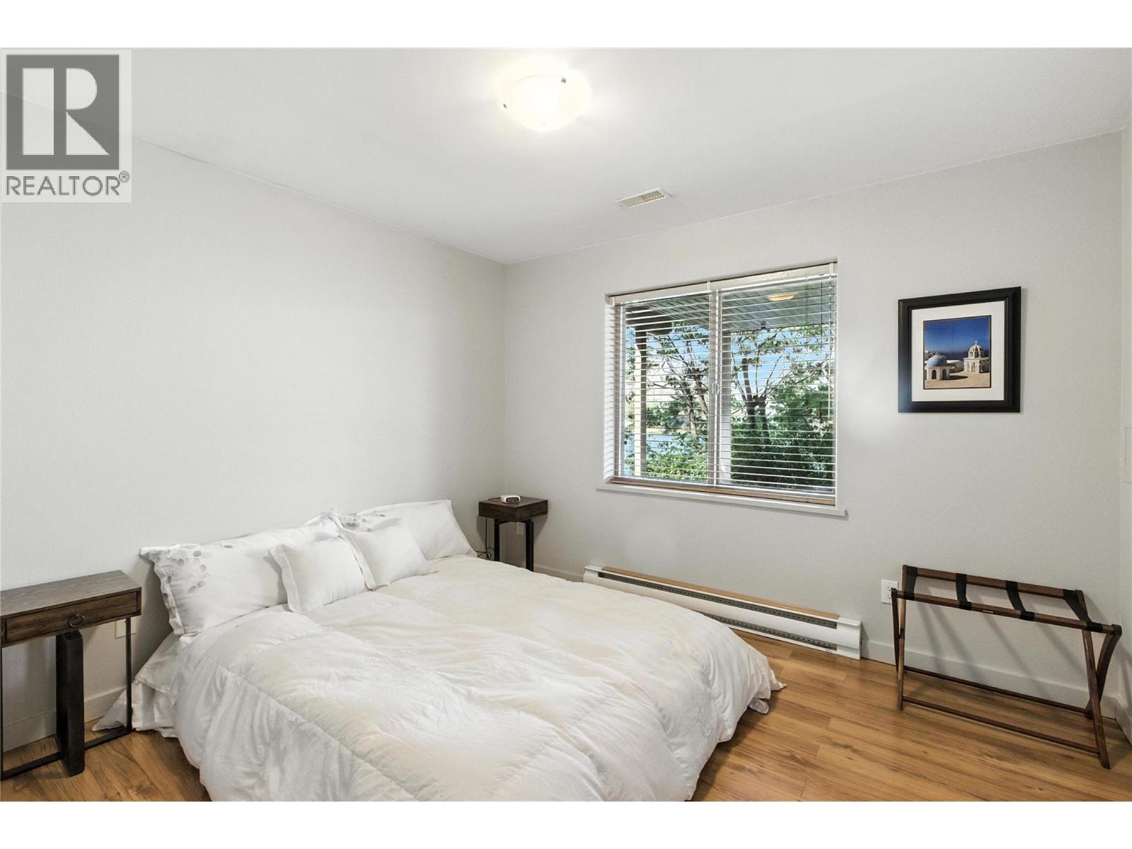 4990 Kipp Road, Kamloops, BC - Indoor Photo Showing Bedroom