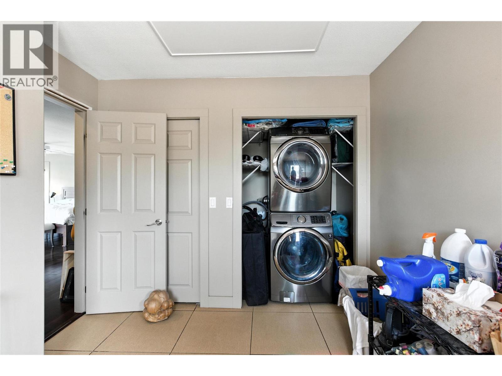 4990 Kipp Road, Kamloops, BC - Indoor Photo Showing Laundry Room