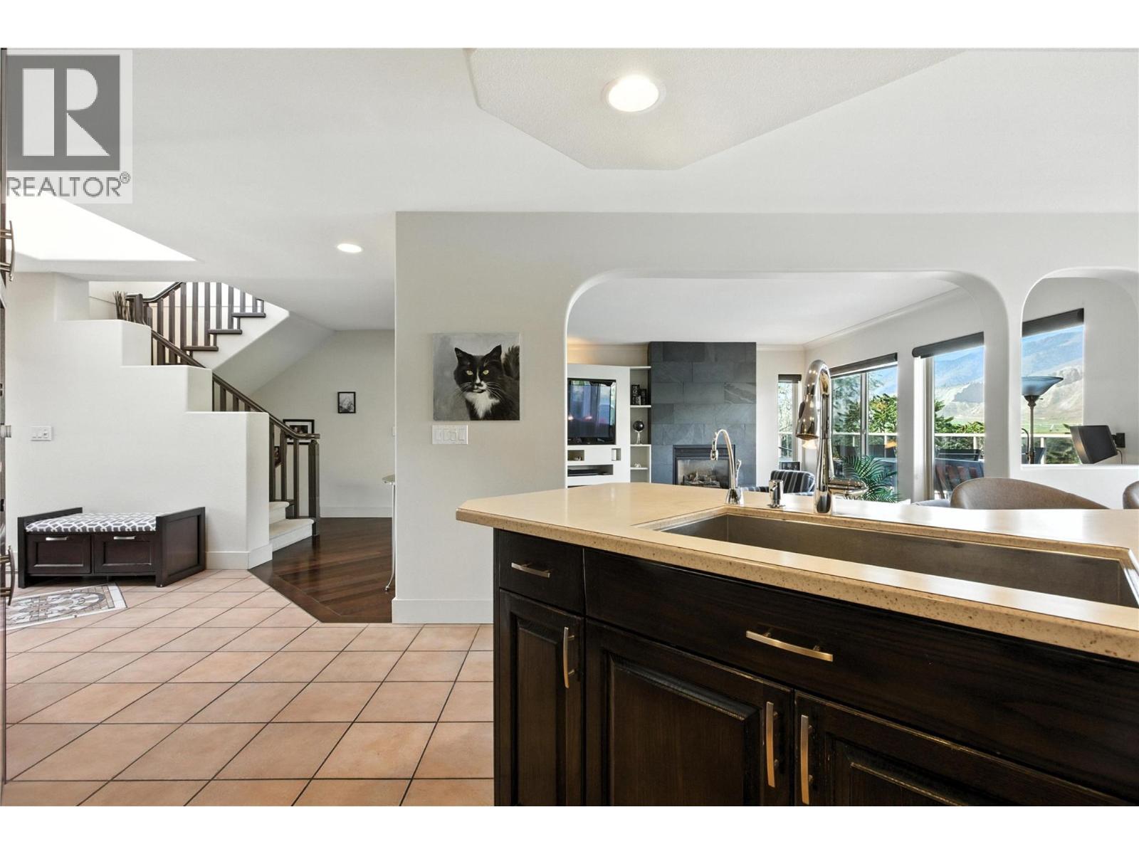 4990 Kipp Road, Kamloops, BC - Indoor