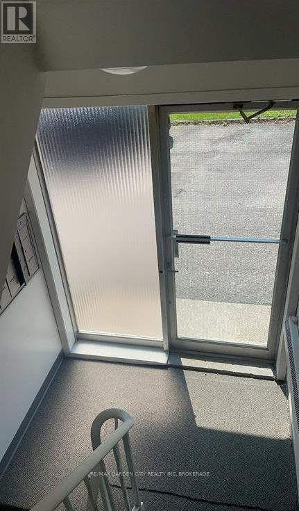 5 - 15 John Street, St. Catharines (Port Dalhousie), ON - Indoor Photo Showing Other Room