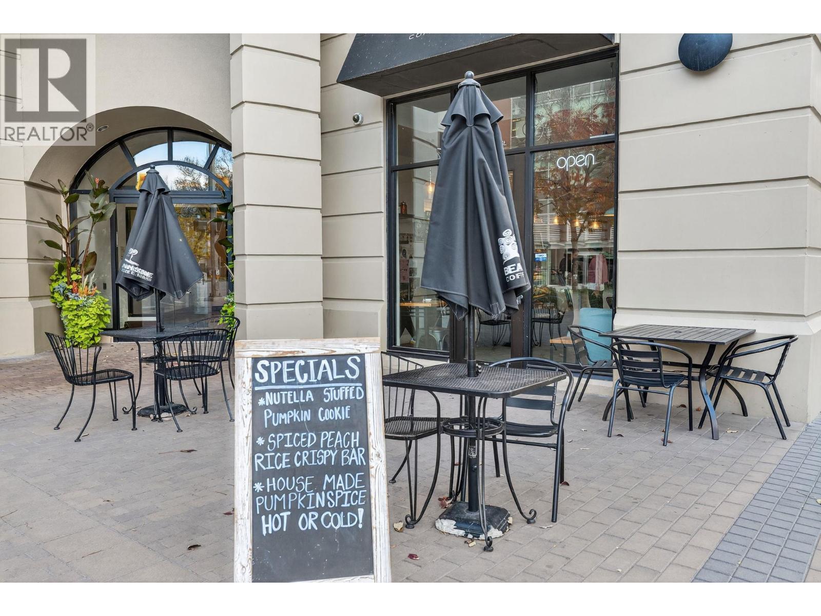 1615 Dickson Avenue Unit# 100, Kelowna, BC