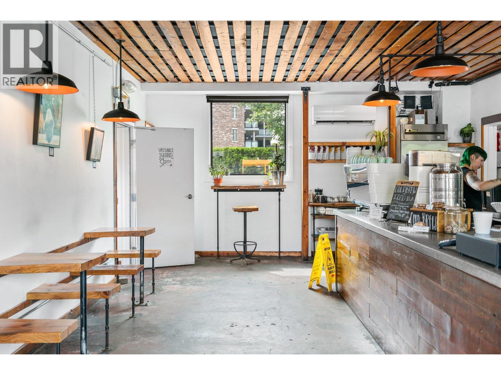 1615 Dickson Avenue Unit# 100, Kelowna, BC