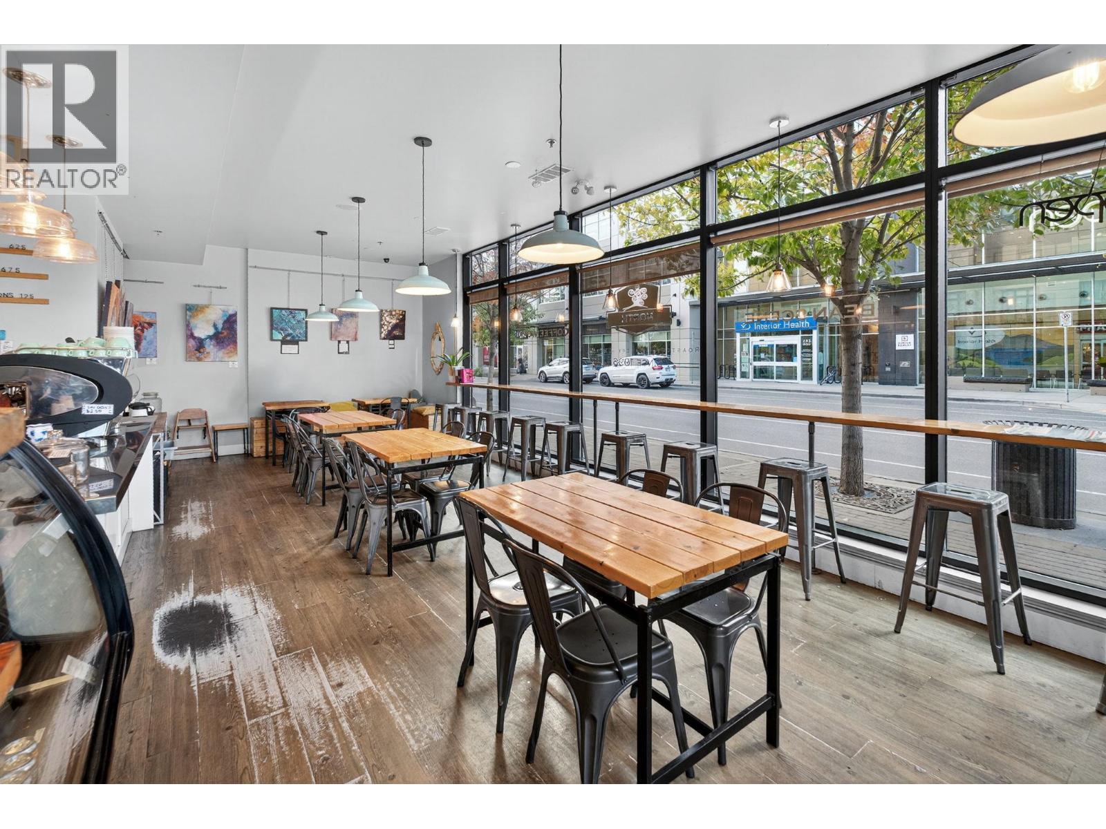 1615 Dickson Avenue Unit# 100, Kelowna, BC