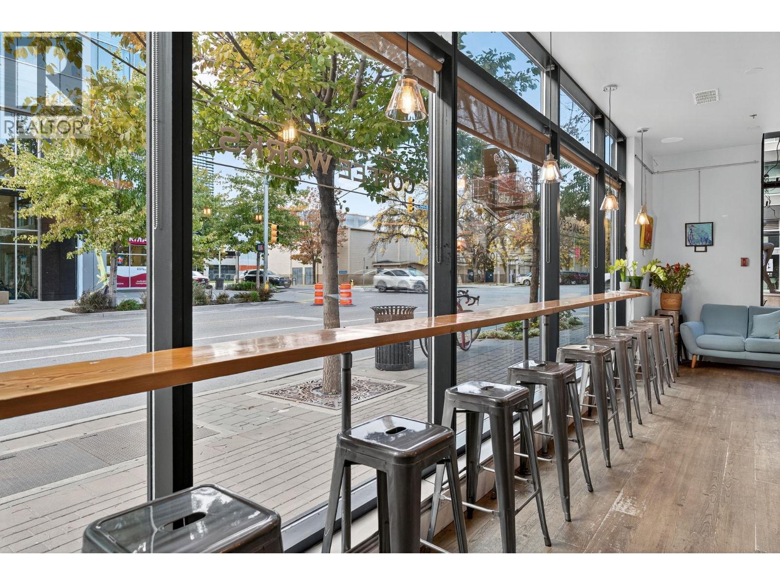 1615 Dickson Avenue Unit# 100, Kelowna, BC