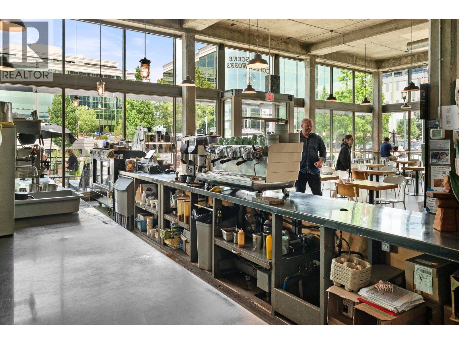 1615 Dickson Avenue Unit# 100, Kelowna, BC